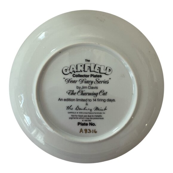 Garfield Collector Plate – “The Charming Cat” – Dear Diary Series by Jim Davis – - Picture 3 of 3